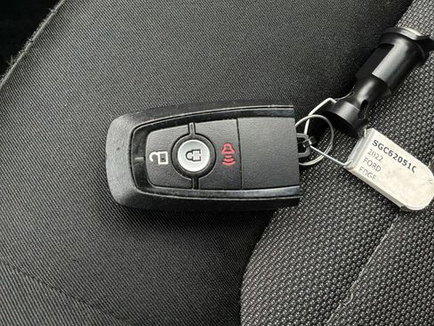 Used 2022 Ford Edge SE w/ Black Appearance Package image 28