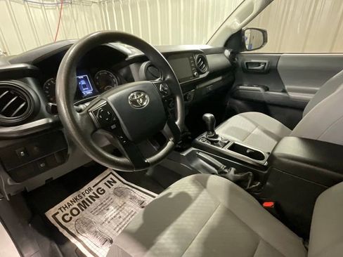 Used 2020 Toyota Tacoma SR AWD/4WD image 7