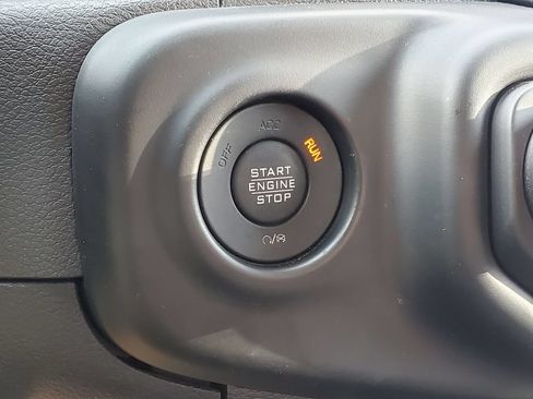 Used 2023 Jeep Wrangler Unlimited Sahara w/ Cold Weather Group AWD/4WD image 14