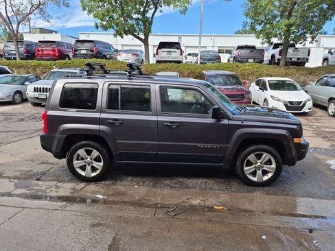 Used 2015 Jeep Patriot Latitude AWD/4WD image 4
