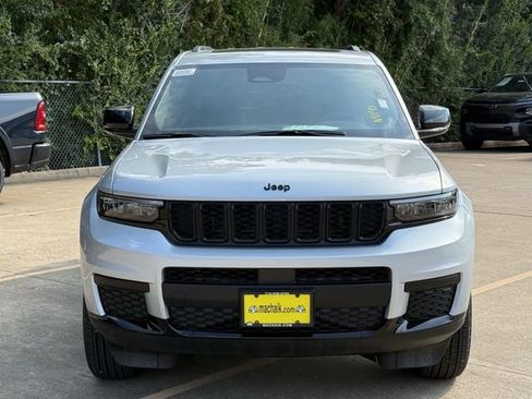 New 2025 Jeep Grand Cherokee L Altitude RWD image 3