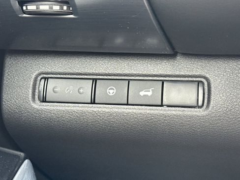 New 2025 Nissan Pathfinder SL image 30