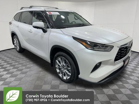 Used 2026 Toyota Highlander Limited AWD/4WD image 1