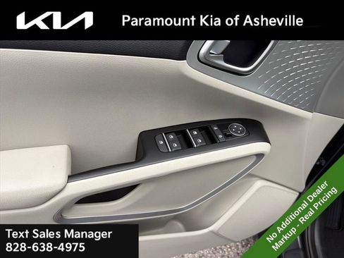 New 2025 Kia Soul LX image 22