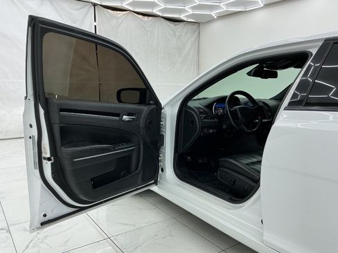 Used 2021 Chrysler 300 S RWD image 16