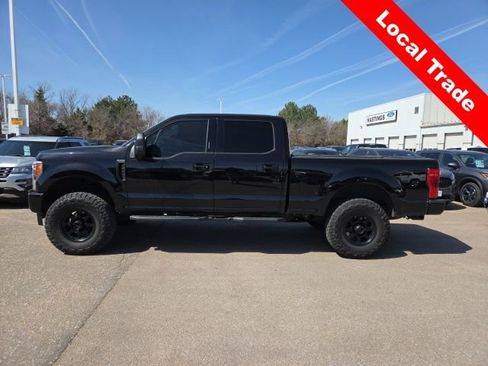 Used 2019 Ford F250 Platinum w/ Platinum Ultimate Package image 2