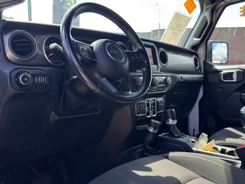 Used 2021 Jeep Wrangler Unlimited Sport S image 14
