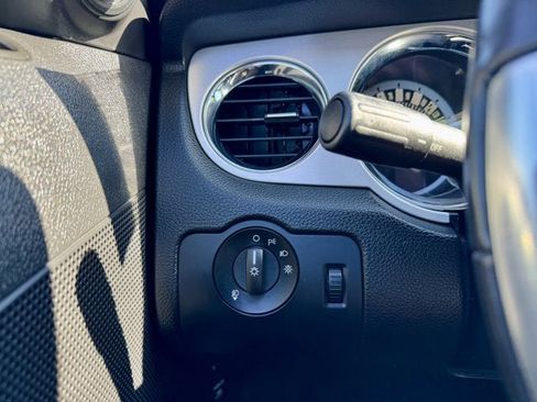 Used 2013 Ford Mustang Premium image 17