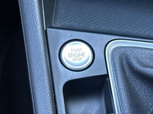 Used 2024 Volkswagen Jetta SE image 22