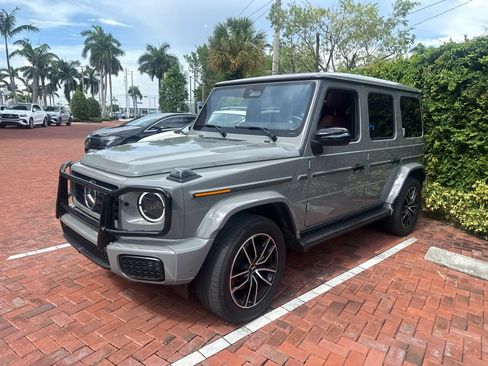 Used 2025 Mercedes-Benz G 550 image 2