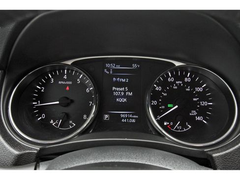 Used 2016 Nissan Rogue SL w/ SL Premium Package image 16