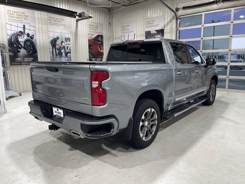 Used 2023 Chevrolet Silverado 1500 High Country w/ Z71 Off-Road Package image 8