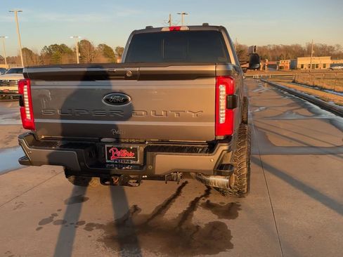 Used 2023 Ford F250 XLT w/ Black Appearance Package image 8