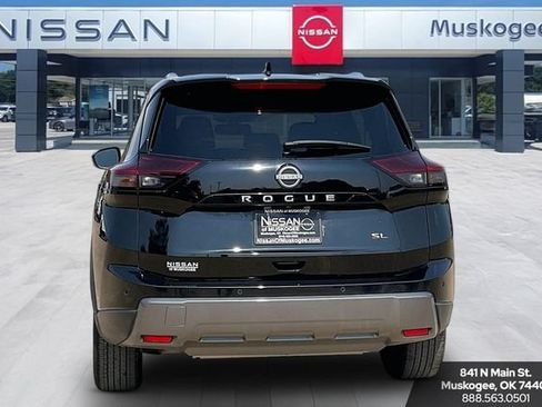 Used 2026 Nissan Rogue SL FWD image 6