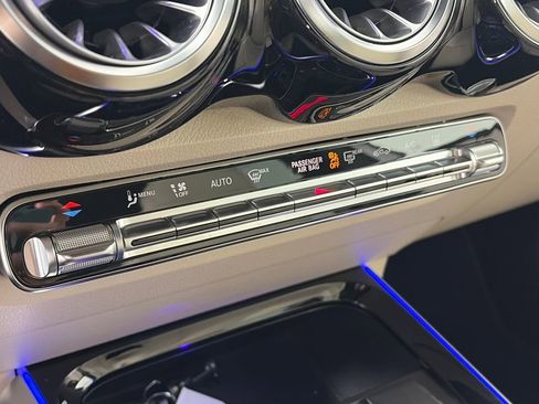 Used 2023 Mercedes-Benz EQB 300 4MATIC image 21