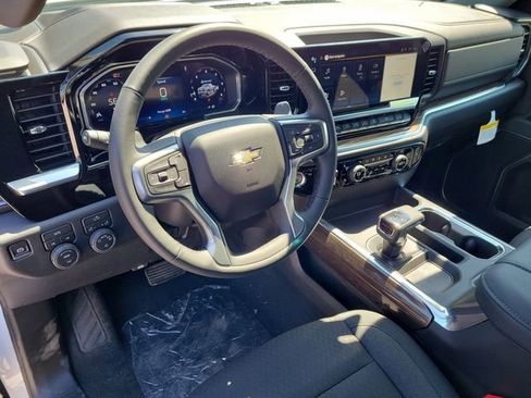 New 2026 Chevrolet Silverado 1500 LT AWD/4WD image 18