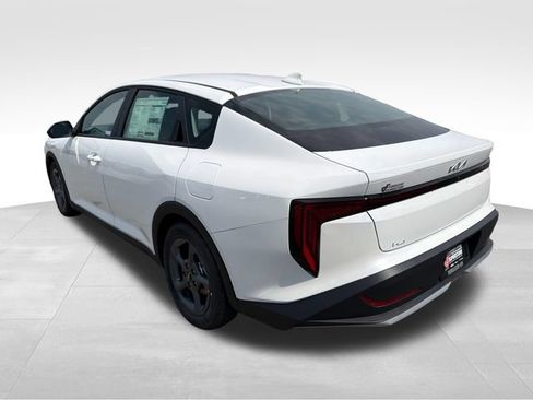 New 2026 Kia K4 FWD image 5