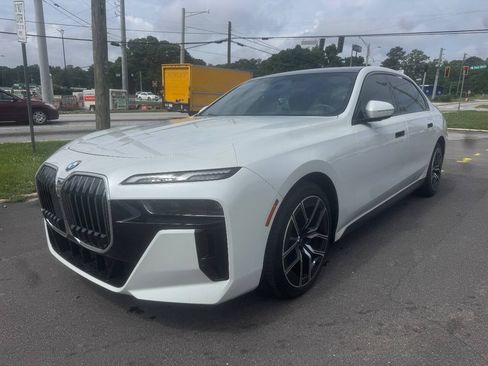 Used 2023 BMW 740i RWD image 2