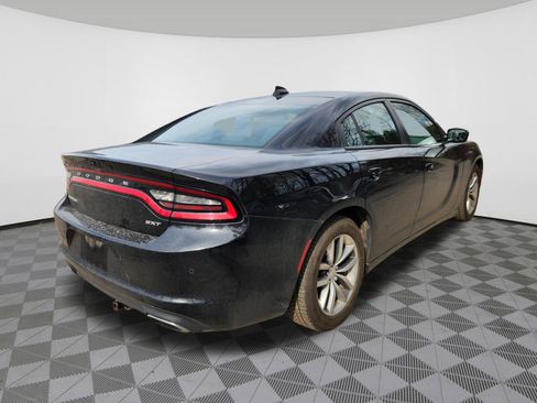 Used 2015 Dodge Charger SXT w/ Plus Group image 4