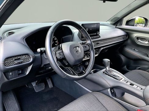 Used 2025 Honda HR-V Sport image 14