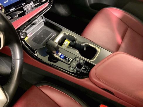 Used 2023 Lexus NX 350 Premium image 17