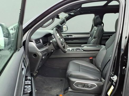New 2026 Jeep Grand Wagoneer Limited AWD/4WD image 23