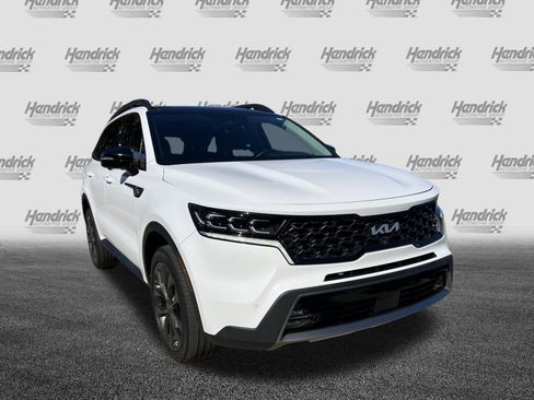 Used 2023 Kia Sorento SX Prestige image 2