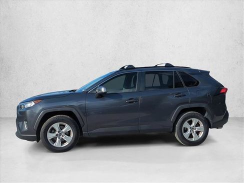 Used 2019 Toyota RAV4 XLE FWD image 5