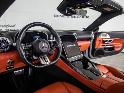 Used 2022 Mercedes-Benz SL 63 AMG 4MATIC image 25