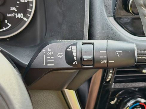 Used 2023 Nissan Rogue SL w/ SL Premium Package FWD image 18