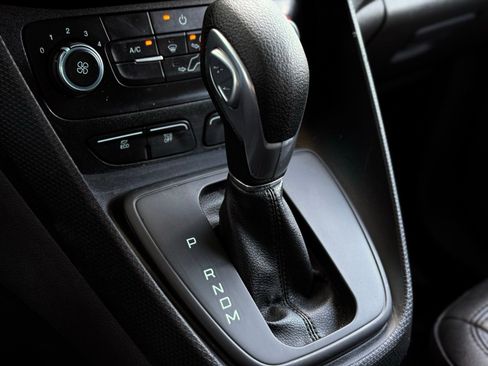 Used 2021 Ford Transit Connect XL FWD image 29