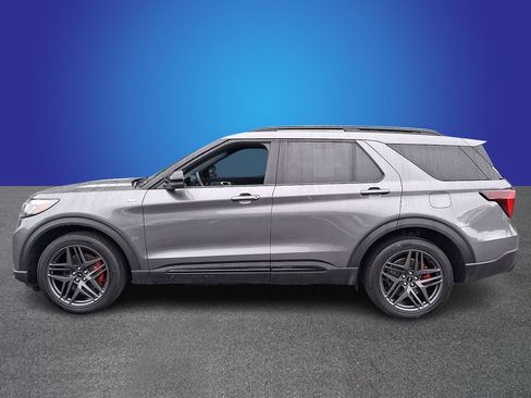 Used 2025 Ford Explorer ST-Line w/ Premium Package AWD/4WD image 7