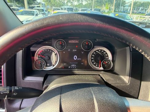 Used 2017 RAM 1500 Laramie AWD/4WD image 12