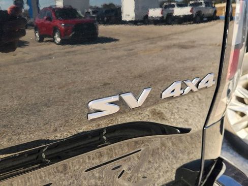 Used 2023 Nissan Frontier SV w/ SV Convenience Package image 9