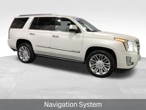 Certified 2018 Cadillac Escalade Platinum AWD/4WD image 2