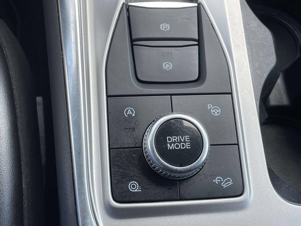 Used 2020 Ford Explorer Platinum w/ Premium Technology Package AWD/4WD image 35