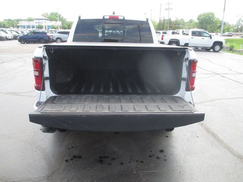Used 2025 RAM 1500 Big Horn AWD/4WD image 9