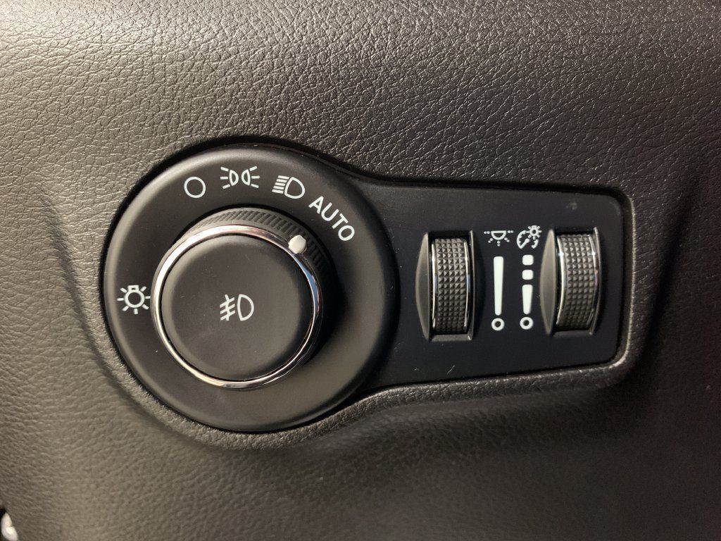 Used 2022 Jeep Compass Limited AWD/4WD image 25