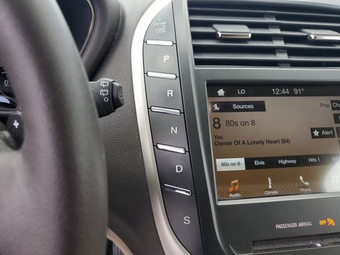 Used 2018 Lincoln MKC Premiere image 25