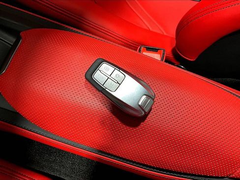 Used 2021 Ferrari 812 GTS RWD image 29