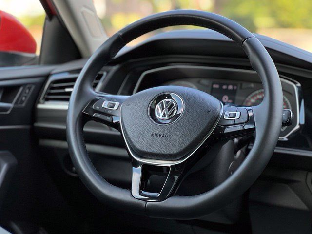 Used 2019 Volkswagen Jetta SEL FWD image 31