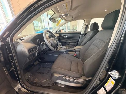 Used 2025 Honda HR-V LX image 17