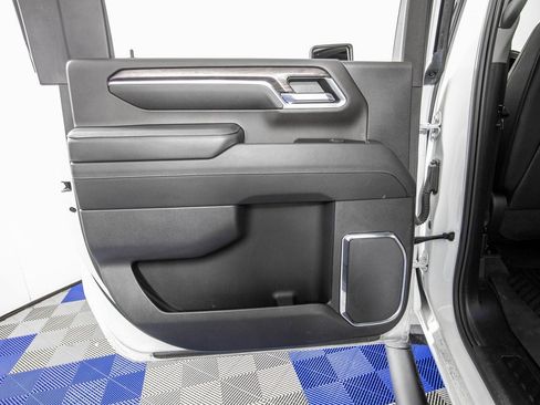 Used 2024 Chevrolet Silverado 2500 LTZ w/ LTZ Plus Package image 13