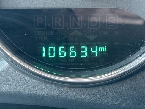 Used 2017 Jeep Wrangler Unlimited Sahara w/ Connectivity Group AWD/4WD image 22
