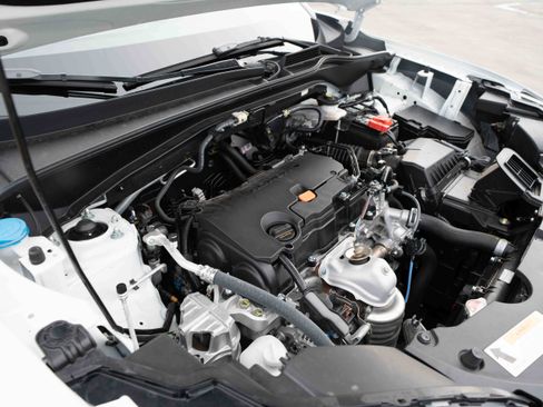 Used 2025 Honda HR-V LX image 32