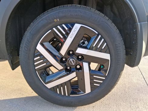 New 2026 Nissan Kicks SV w/ SV Premium Package image 26