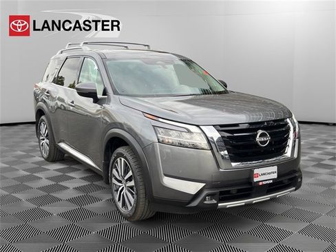 Used 2022 Nissan Pathfinder Platinum w/ Cargo Package image 1