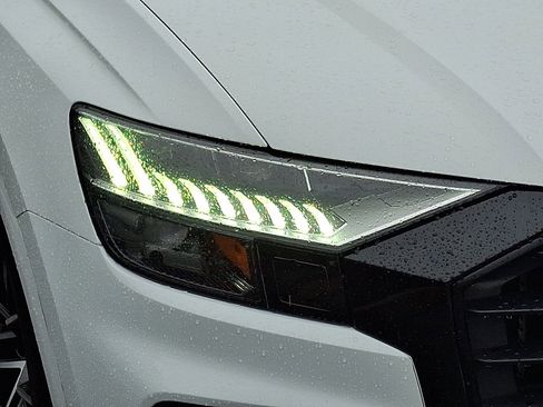 Used 2021 Audi SQ8 Prestige w/ Prestige Package image 9