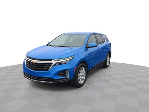 Certified 2024 Chevrolet Equinox LT w/ LPO, Floor Liner Package FWD image 3