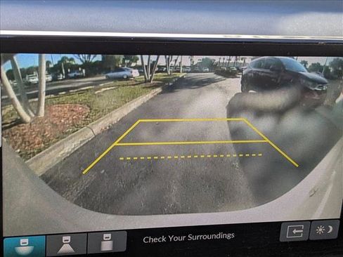 Used 2023 Honda CR-V EX-L image 9